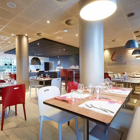 Campanile Euralille Lila