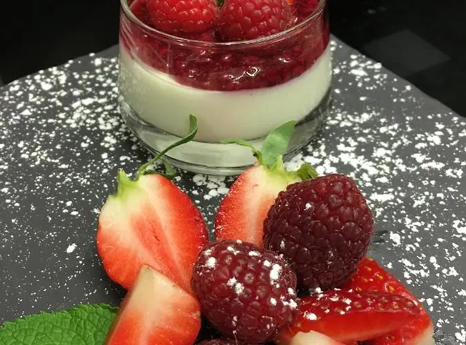 캄파닐레 유라릴 호텔